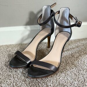 Banana Republic Pewter Metallic Ankle Strap Sandal Heels, Sz 6.5